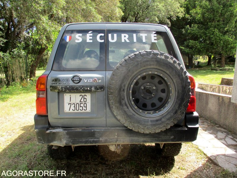 Позашляховик Nissan Patrol Y61 Station Wagon moteur 6 cylindres 4.2 Turbo Diesel 160cv BM5: фото 8