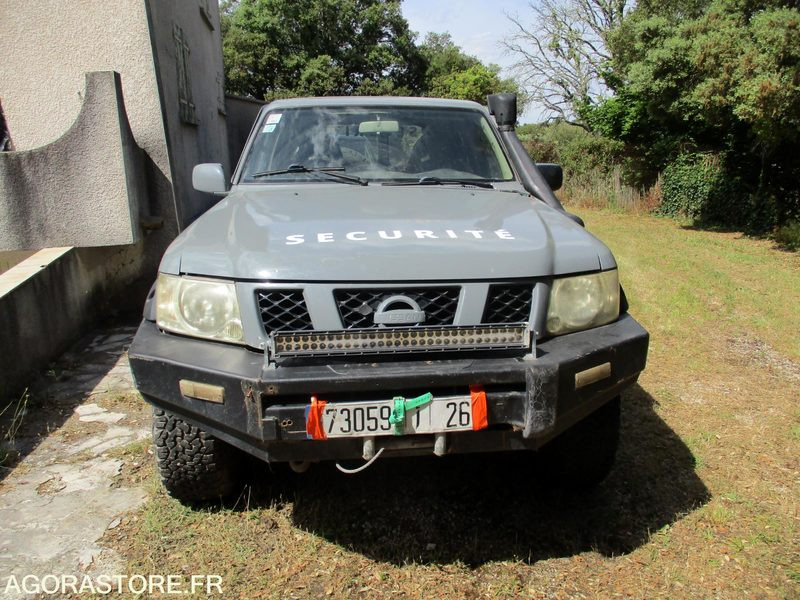 Позашляховик Nissan Patrol Y61 Station Wagon moteur 6 cylindres 4.2 Turbo Diesel 160cv BM5: фото 7