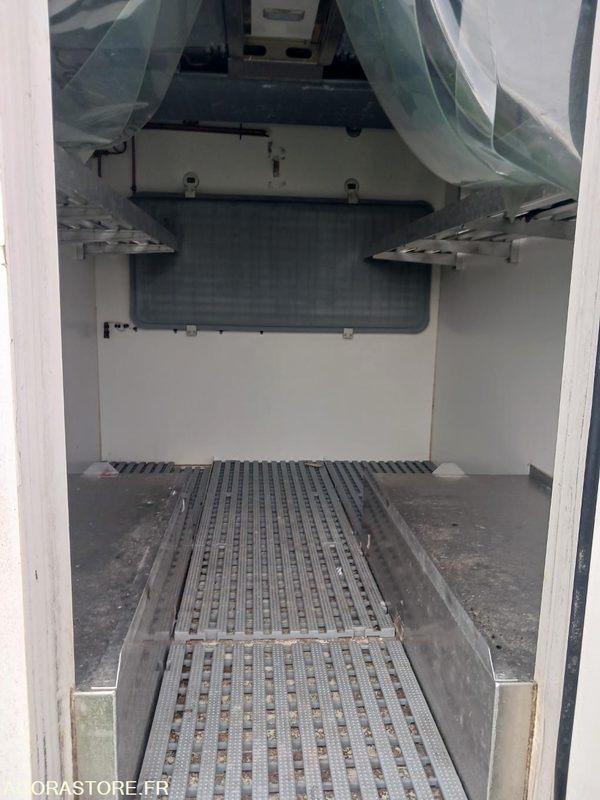 OPEL VIVARO FRIGORIFIQUE - 2017 - 159600KM - Фургон-рефрижератор: фото 4 OPEL VIVARO FRIGORIFIQUE - 2017 - 159600KM - Фургон-рефрижератор: фото 4