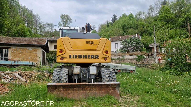 PELLE A PNEUS A912 COMPACT 2 godets - LIEBHERR - 2019 - 2820h - Екскаватор: фото 3 PELLE A PNEUS A912 COMPACT 2 godets - LIEBHERR - 2019 - 2820h - Екскаватор: фото 3