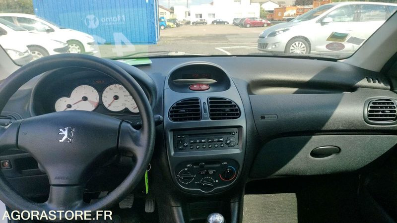PEUGEOT 206 - 2005 - 142613kms - Легковий автомобіль: фото 5 PEUGEOT 206 - 2005 - 142613kms - Легковий автомобіль: фото 5