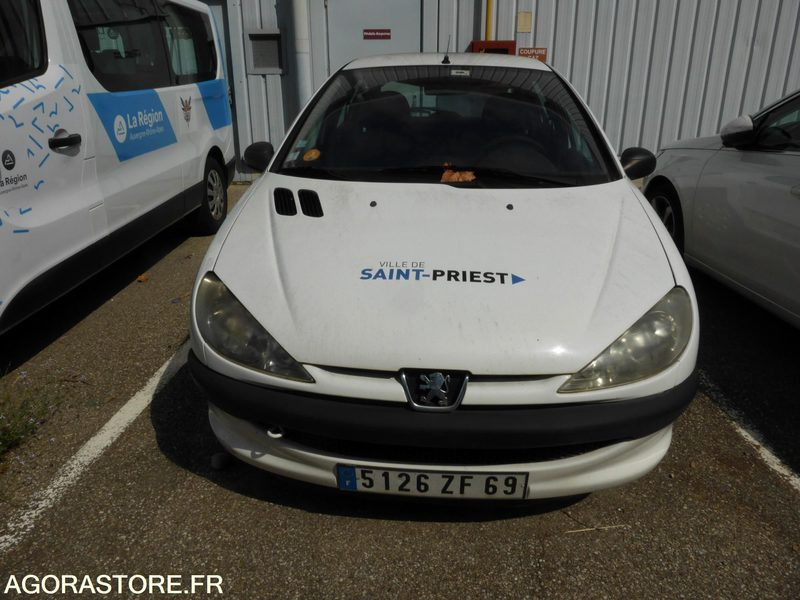 PEUGEOT 206 - Легковий автомобіль: фото 1 PEUGEOT 206 - Легковий автомобіль: фото 1