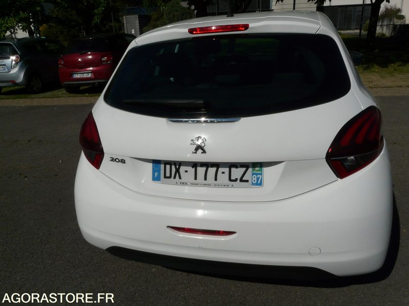 PEUGEOT 208 DX177CZ - Легковий автомобіль: фото 4 PEUGEOT 208 DX177CZ - Легковий автомобіль: фото 4