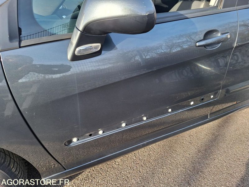 PEUGEOT 308 _ 5 places _ Diesel - Легковий автомобіль: фото 5 PEUGEOT 308 _ 5 places _ Diesel - Легковий автомобіль: фото 5