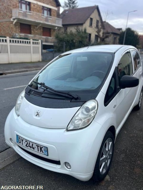 PEUGEOT ION électrique - Легковий автомобіль: фото 1 PEUGEOT ION électrique - Легковий автомобіль: фото 1