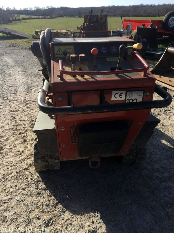 PORTE OUTILS à chenilles DITCH WITCH SK500 - Навантажувач: фото 5 PORTE OUTILS à chenilles DITCH WITCH SK500 - Навантажувач: фото 5