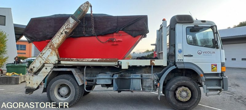 PORTEUR 19T MERCEDES MULTI 339000 km de 1999 (R30223) - Скіповий навантажувач вантажівка: фото 3 PORTEUR 19T MERCEDES MULTI 339000 km de 1999 (R30223) - Скіповий навантажувач вантажівка: фото 3
