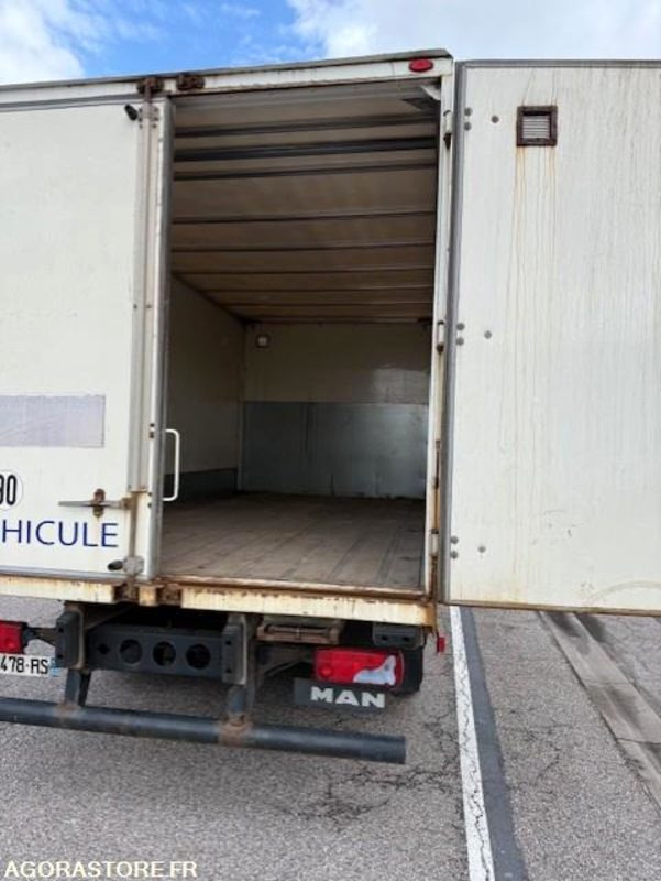 PORTEUR ROUTIER - MAN TGM 250 - Ex Véhicule Ecole - Parc 3804 - Вантажівка з закритим кузовом: фото 4 PORTEUR ROUTIER - MAN TGM 250 - Ex Véhicule Ecole - Parc 3804 - Вантажівка з закритим кузовом: фото 4
