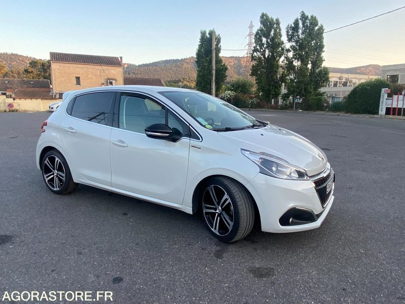 Peugeot 208 gt line - 2016 - 94384km - Легковий автомобіль: фото 2 Peugeot 208 gt line - 2016 - 94384km - Легковий автомобіль: фото 2