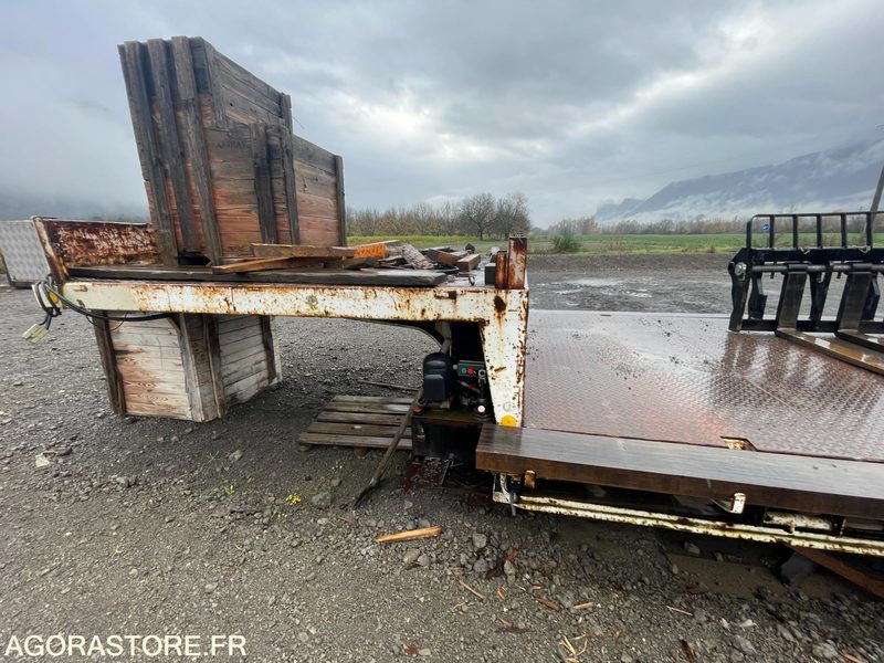 Porte-engins LECITRAILE - 2004 - en l'état (5866/4169-TZ-73) - Низькорамна платформа напівпричіп: фото 5 Porte-engins LECITRAILE - 2004 - en l'état (5866/4169-TZ-73) - Низькорамна платформа напівпричіп: фото 5