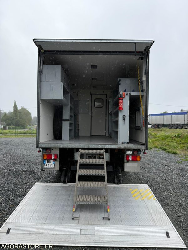 Porteur MAN TGM 15.250 cabine 7 places caisson base vie atelier hayon - 20500KM- - Вантажівка з закритим кузовом: фото 4 Porteur MAN TGM 15.250 cabine 7 places caisson base vie atelier hayon - 20500KM- - Вантажівка з закритим кузовом: фото 4