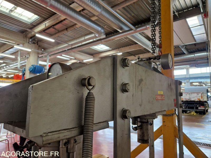 Presse hydraulique atelier F.Rassant PR40D - Інструмент/ Обладнання: фото 4 Presse hydraulique atelier F.Rassant PR40D - Інструмент/ Обладнання: фото 4