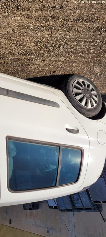 RENAULT CLIO - 2010 - Легковий автомобіль: фото 4 RENAULT CLIO - 2010 - Легковий автомобіль: фото 4