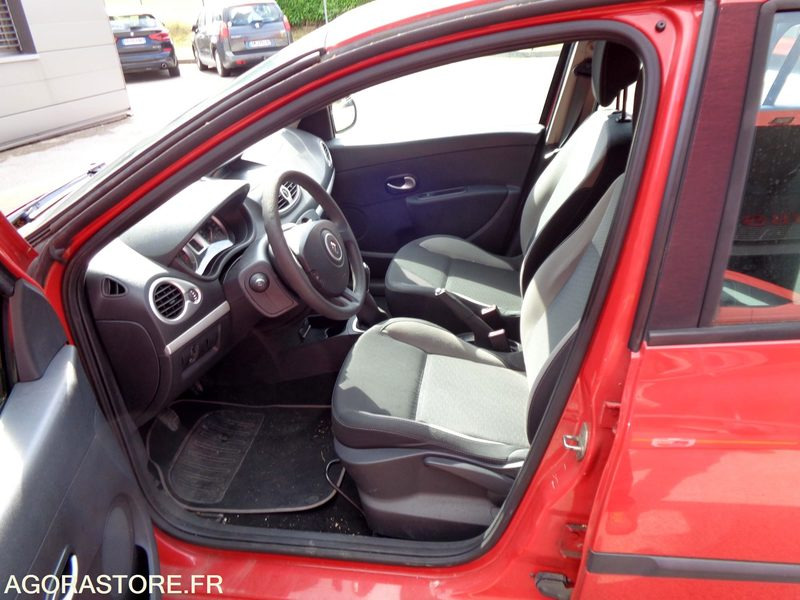 RENAULT CLIO BM.435.JB - 2011 - 196032 KM - Легковий автомобіль: фото 4 RENAULT CLIO BM.435.JB - 2011 - 196032 KM - Легковий автомобіль: фото 4