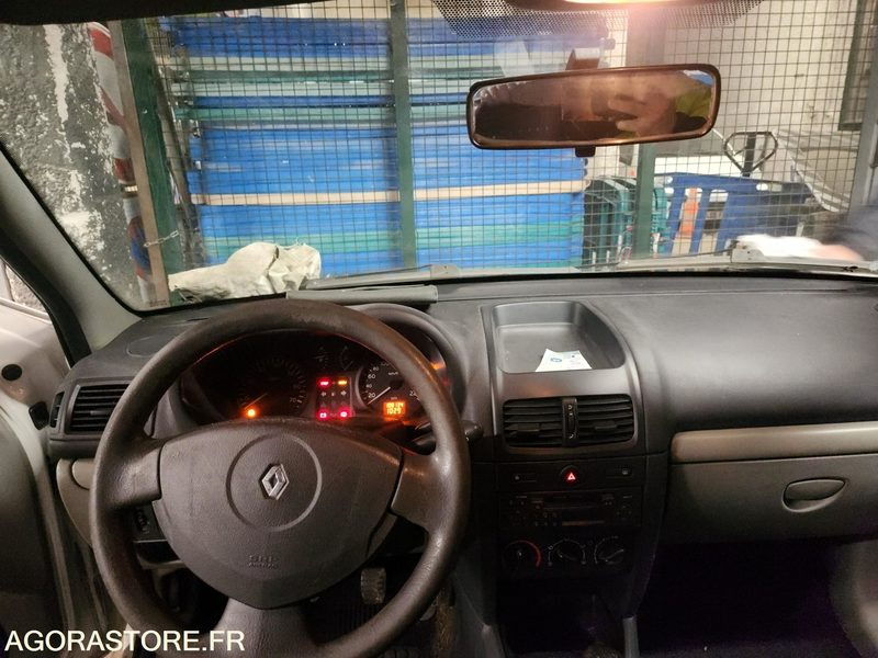 RENAULT CLIO - Легковий автомобіль: фото 1 RENAULT CLIO - Легковий автомобіль: фото 1