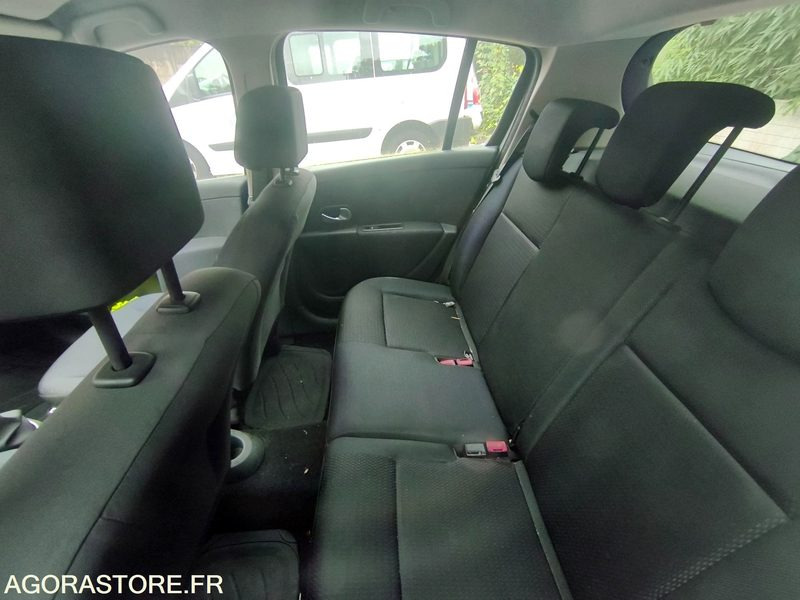 RENAULT CLIO III - Легковий автомобіль: фото 4 RENAULT CLIO III - Легковий автомобіль: фото 4