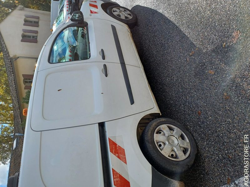 RENAULT KANGOO / REF SCP : 987 - Суцільнометалевий фургон: фото 2 RENAULT KANGOO / REF SCP : 987 - Суцільнометалевий фургон: фото 2