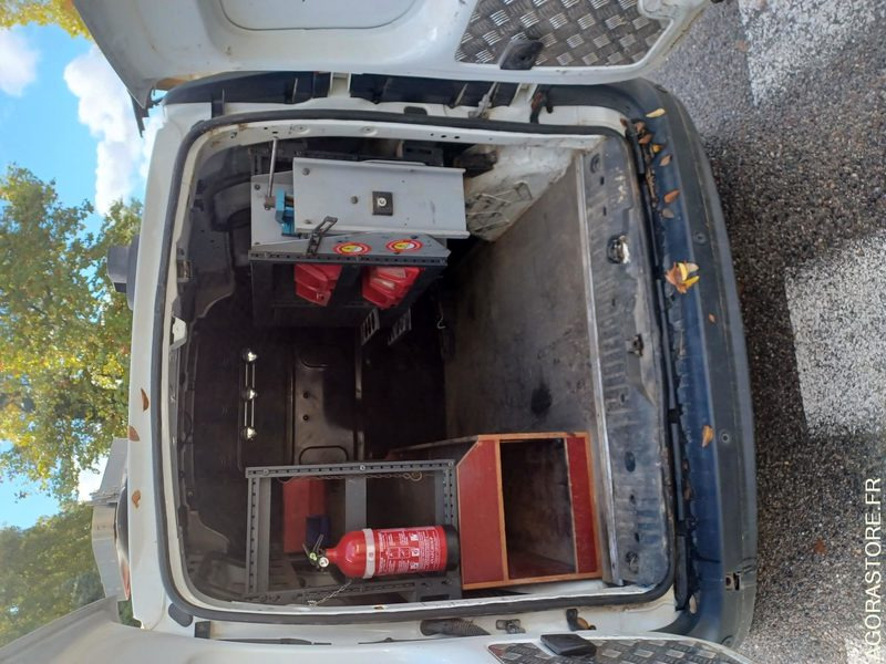 RENAULT KANGOO / REF SCP : 987 - Суцільнометалевий фургон: фото 4 RENAULT KANGOO / REF SCP : 987 - Суцільнометалевий фургон: фото 4