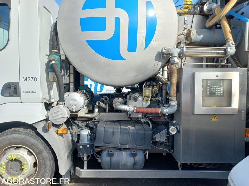 RENAULT M280 DESHYDRATEUR CHOUETTE 2009 15800KM ROULANT EXPORT UNIQUEMENT - Асенізатори: фото 2 RENAULT M280 DESHYDRATEUR CHOUETTE 2009 15800KM ROULANT EXPORT UNIQUEMENT - Асенізатори: фото 2