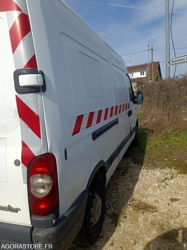 RENAULT MASTER - 2004 - 185782km - Суцільнометалевий фургон: фото 4 RENAULT MASTER - 2004 - 185782km - Суцільнометалевий фургон: фото 4