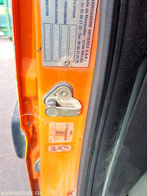 RENAULT MASTER - 2006 - 286716 KM - P1505347 - Суцільнометалевий фургон: фото 5 RENAULT MASTER - 2006 - 286716 KM - P1505347 - Суцільнометалевий фургон: фото 5