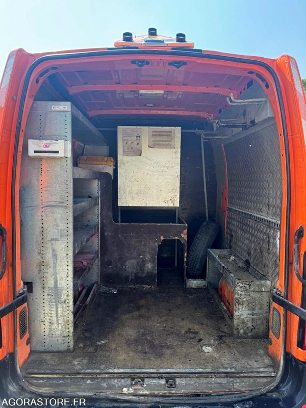 Суцільнометалевий фургон RENAULT MASTER 7 PLACES 288 000 KM: фото 10