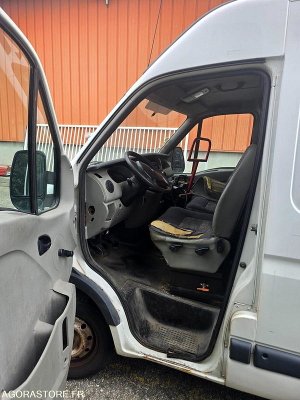 RENAULT MASTER - Суцільнометалевий фургон: фото 2 RENAULT MASTER - Суцільнометалевий фургон: фото 2
