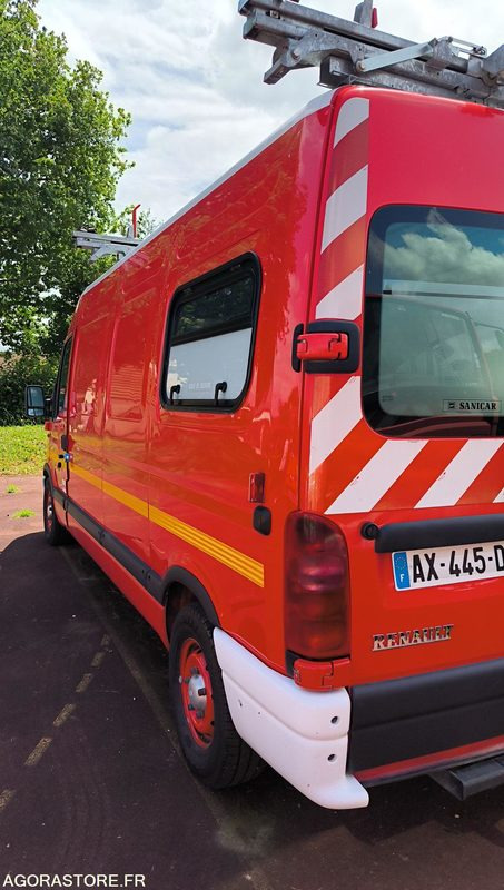RENAULT MASTER II 2,5D - 2000 - 48197kms - Суцільнометалевий фургон: фото 3 RENAULT MASTER II 2,5D - 2000 - 48197kms - Суцільнометалевий фургон: фото 3