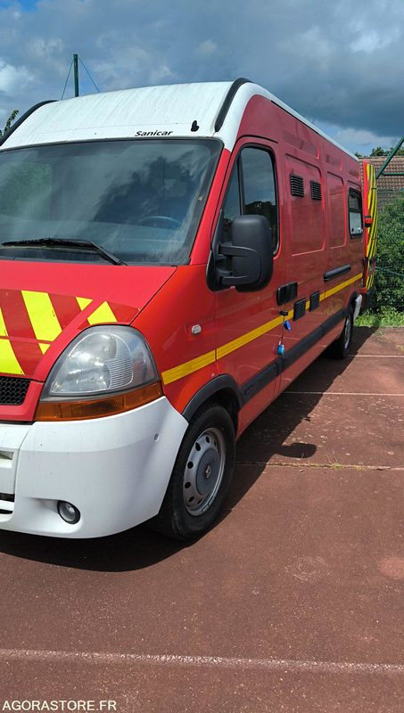 RENAULT MASTER II 2,5DCI - 2006 - Суцільнометалевий фургон: фото 2 RENAULT MASTER II 2,5DCI - 2006 - Суцільнометалевий фургон: фото 2