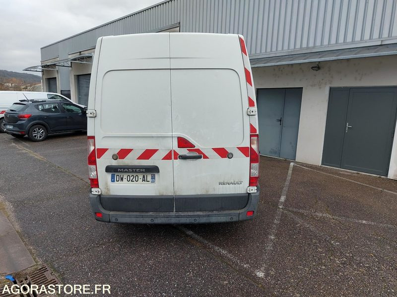 RENAULT - MASTER L3H2 - 2015 / 262900 KM - Суцільнометалевий фургон: фото 4 RENAULT - MASTER L3H2 - 2015 / 262900 KM - Суцільнометалевий фургон: фото 4