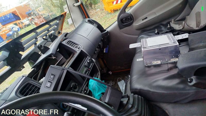 RENAULT MAXITY POUR PIECES - 2013 - 143000km - DA887DA - Малотоннажний самоскид: фото 3 RENAULT MAXITY POUR PIECES - 2013 - 143000km - DA887DA - Малотоннажний самоскид: фото 3