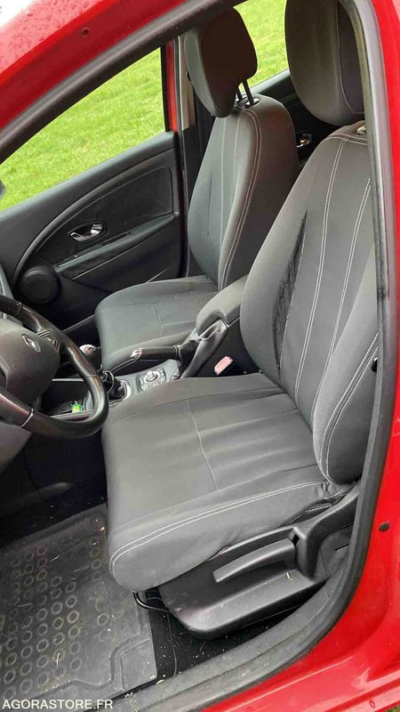 RENAULT MEGANE 309707kms - 2013 - Легковий автомобіль: фото 4 RENAULT MEGANE 309707kms - 2013 - Легковий автомобіль: фото 4