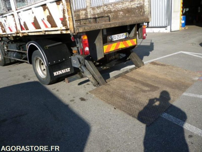 RENAULT MIDLUM 220 DCI BENNE HAYON 174900kms 2003 - Самоскид вантажівка: фото 4 RENAULT MIDLUM 220 DCI BENNE HAYON 174900kms 2003 - Самоскид вантажівка: фото 4