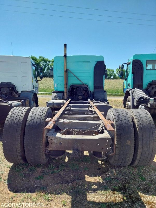 RENAULT PREMIUM 320-19 / 2005 / 445 375 km - Вантажівка шасі: фото 3 RENAULT PREMIUM 320-19 / 2005 / 445 375 km - Вантажівка шасі: фото 3