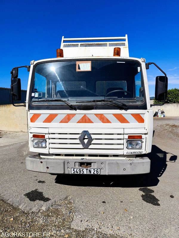 RENAULT S120 CAMION BENNE 1994 144 599 KMS BON ETAT - Малотоннажний самоскид: фото 3 RENAULT S120 CAMION BENNE 1994 144 599 KMS BON ETAT - Малотоннажний самоскид: фото 3