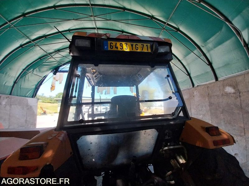 RENAULT TRACTEUR ERGOS446 - Трактор: фото 5 RENAULT TRACTEUR ERGOS446 - Трактор: фото 5