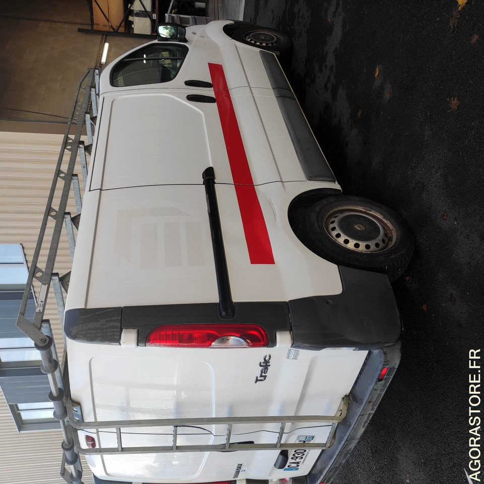 RENAULT - TRAFIC - 2012 / 213372 KMS (CA-930-LH) - Суцільнометалевий фургон: фото 4 RENAULT - TRAFIC - 2012 / 213372 KMS (CA-930-LH) - Суцільнометалевий фургон: фото 4