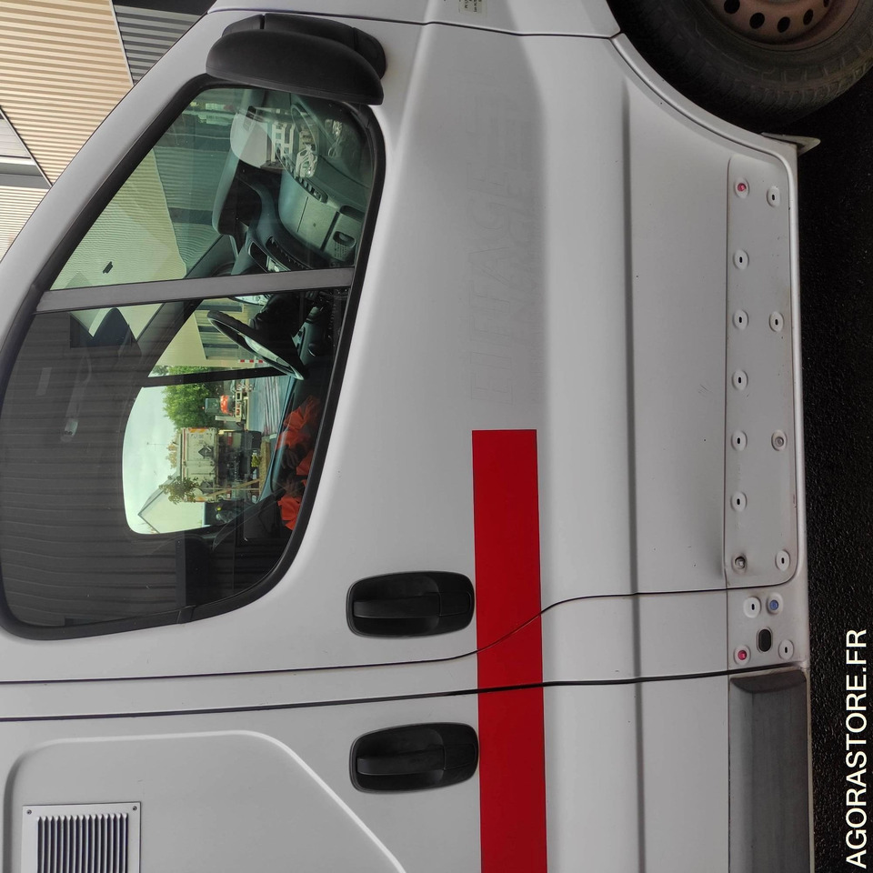 RENAULT - TRAFIC - 2013 / 171683 KMS (CS-775-FQ) - Суцільнометалевий фургон: фото 4 RENAULT - TRAFIC - 2013 / 171683 KMS (CS-775-FQ) - Суцільнометалевий фургон: фото 4