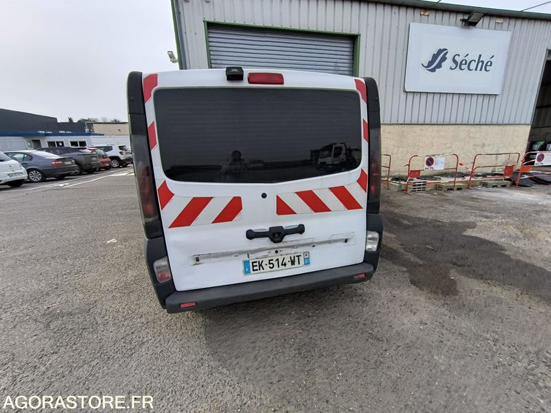 RENAULT TRAFIC - 283 019 KM - 2006 -EK-514-WT - Суцільнометалевий фургон: фото 3 RENAULT TRAFIC - 283 019 KM - 2006 -EK-514-WT - Суцільнометалевий фургон: фото 3