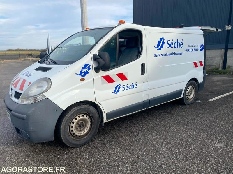 RENAULT TRAFIC - 283 019 KM - 2006 -EK-514-WT - Суцільнометалевий фургон: фото 1 RENAULT TRAFIC - 283 019 KM - 2006 -EK-514-WT - Суцільнометалевий фургон: фото 1