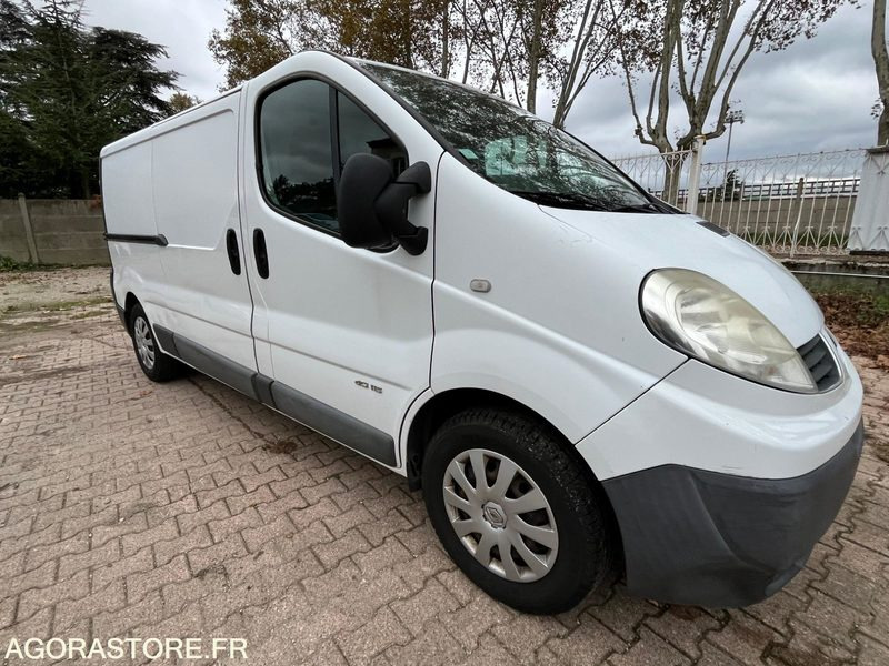 RENAULT TRAFIC L2H1 - 2013 / 202 310 KM - Суцільнометалевий фургон: фото 3 RENAULT TRAFIC L2H1 - 2013 / 202 310 KM - Суцільнометалевий фургон: фото 3