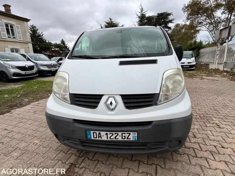 RENAULT TRAFIC L2H1 - 2013 / 202 310 KM - Суцільнометалевий фургон: фото 2 RENAULT TRAFIC L2H1 - 2013 / 202 310 KM - Суцільнометалевий фургон: фото 2