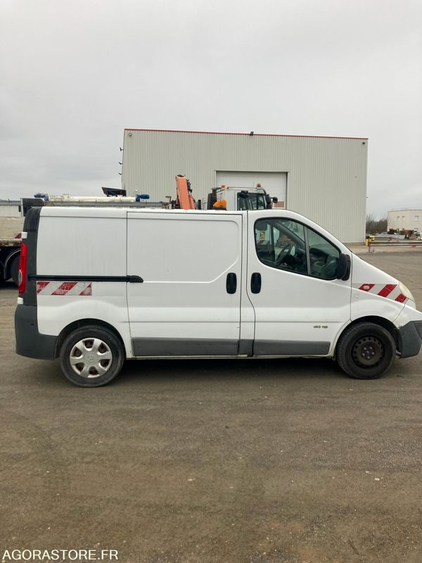 RENAULT TRAFIC diesel - Année 2013 - 376.300km - Суцільнометалевий фургон: фото 5 RENAULT TRAFIC diesel - Année 2013 - 376.300km - Суцільнометалевий фургон: фото 5