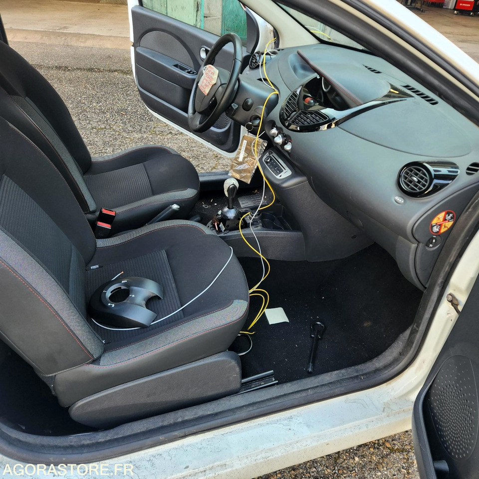 RENAULT TWINGO - Легковий автомобіль: фото 5 RENAULT TWINGO - Легковий автомобіль: фото 5