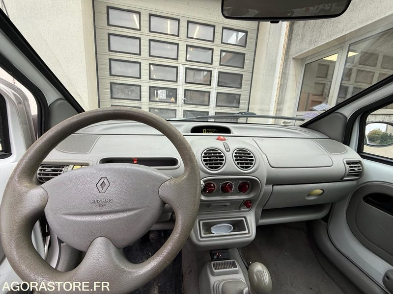 RENAULT TWINGO GPL / ESSENCE - Легковий автомобіль: фото 2 RENAULT TWINGO GPL / ESSENCE - Легковий автомобіль: фото 2