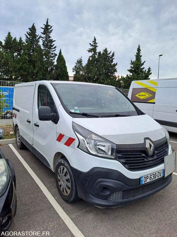 RENAULT Trafic VU 4p Fourgon FG-GCF L1 - 2015 - 313823 KM - P1511325 - Суцільнометалевий фургон: фото 1 RENAULT Trafic VU 4p Fourgon FG-GCF L1 - 2015 - 313823 KM - P1511325 - Суцільнометалевий фургон: фото 1