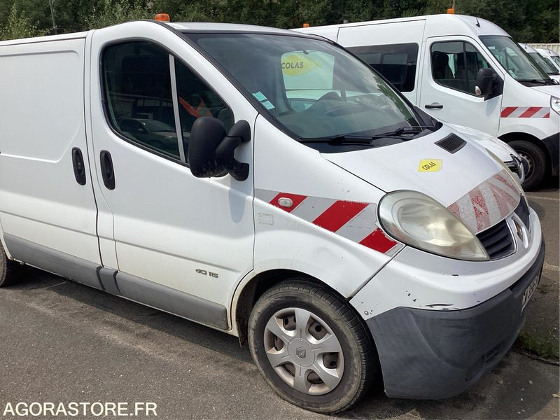 RENAULT Trafic VU 4p Fourgon FG GD CON - 2013 - 272011 KM - P1510094 - Суцільнометалевий фургон: фото 2 RENAULT Trafic VU 4p Fourgon FG GD CON - 2013 - 272011 KM - P1510094 - Суцільнометалевий фургон: фото 2