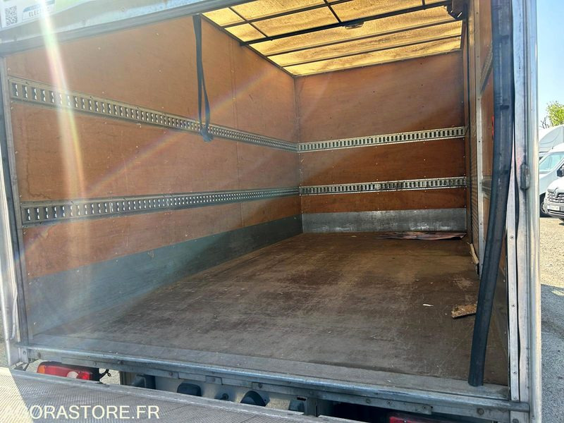 RENAULT maxity ZE electrique 20m3 hayon - 2016 / 68658 KM - Вантажівка з закритим кузовом, Електровантажівкa: фото 5 RENAULT maxity ZE electrique 20m3 hayon - 2016 / 68658 KM - Вантажівка з закритим кузовом, Електровантажівкa: фото 5