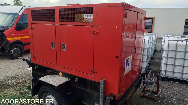 Remorque compresseur Bauer - Повітряний компресор: фото 1 Remorque compresseur Bauer - Повітряний компресор: фото 1