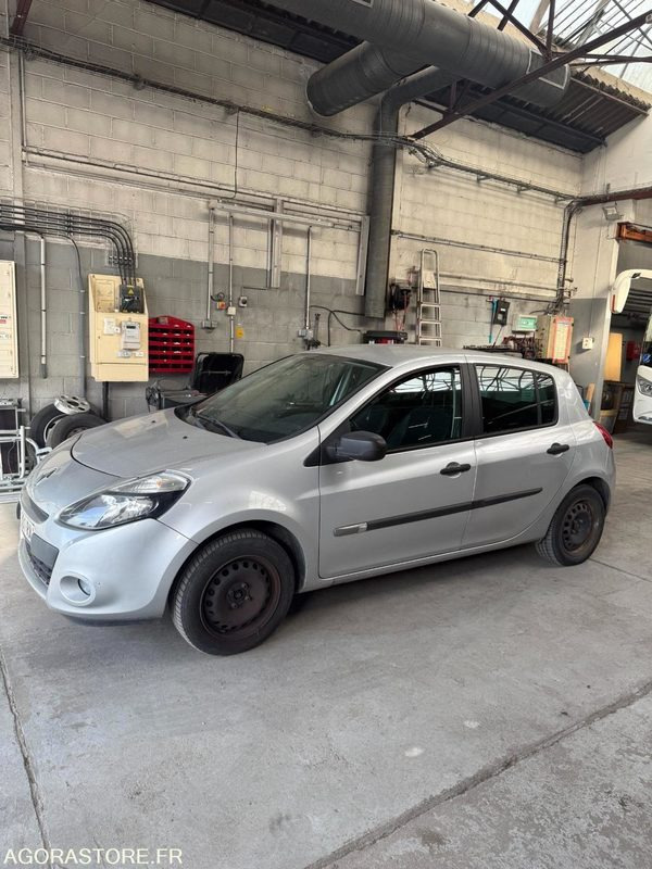 Renault Clio 3 139178 kms 2012 - Легковий автомобіль: фото 2 Renault Clio 3 139178 kms 2012 - Легковий автомобіль: фото 2